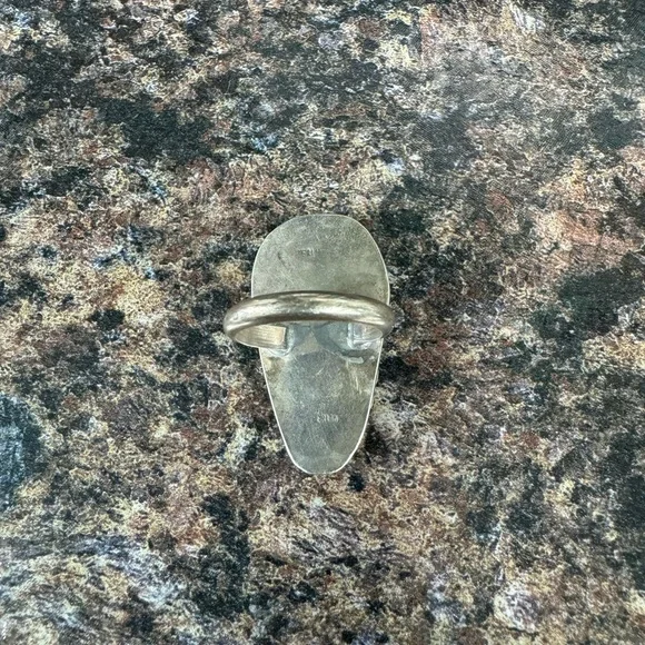 Beautiful Royston ribbon sterling ring - Picture 2 of 6